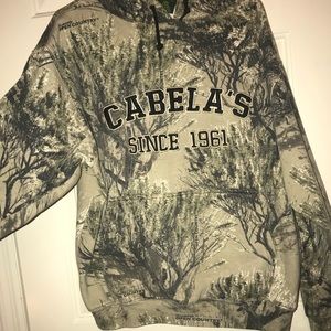 Cabelas camouflage sweatshirt
